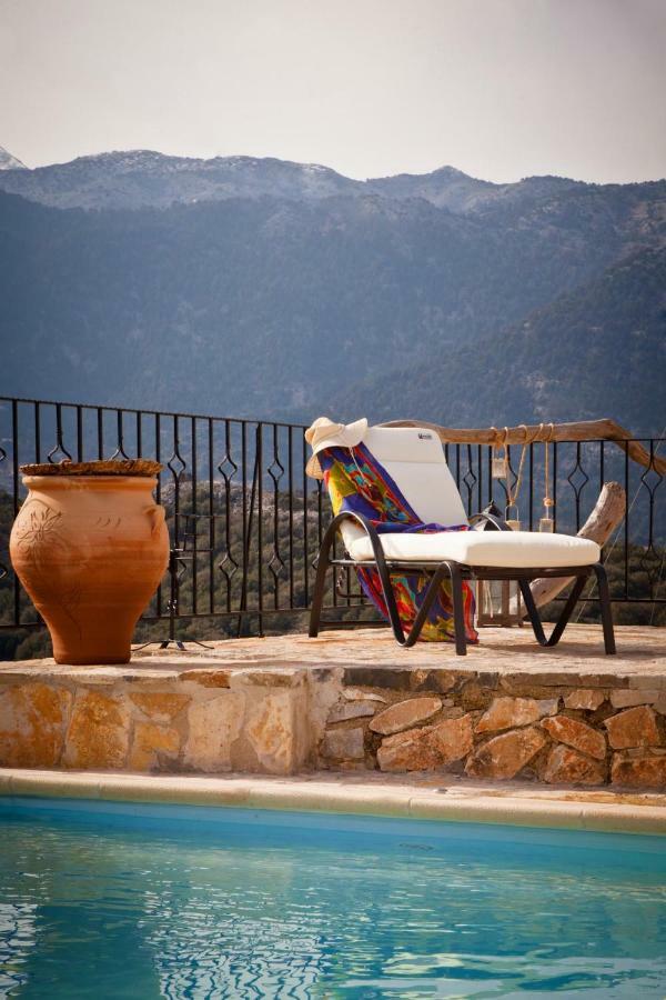Stone Built Villa Galatia, Poolside & Perfect View Karés Zewnętrze zdjęcie